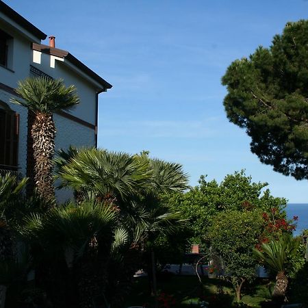 La Dolce Vita Arma di Taggia Luaran gambar
