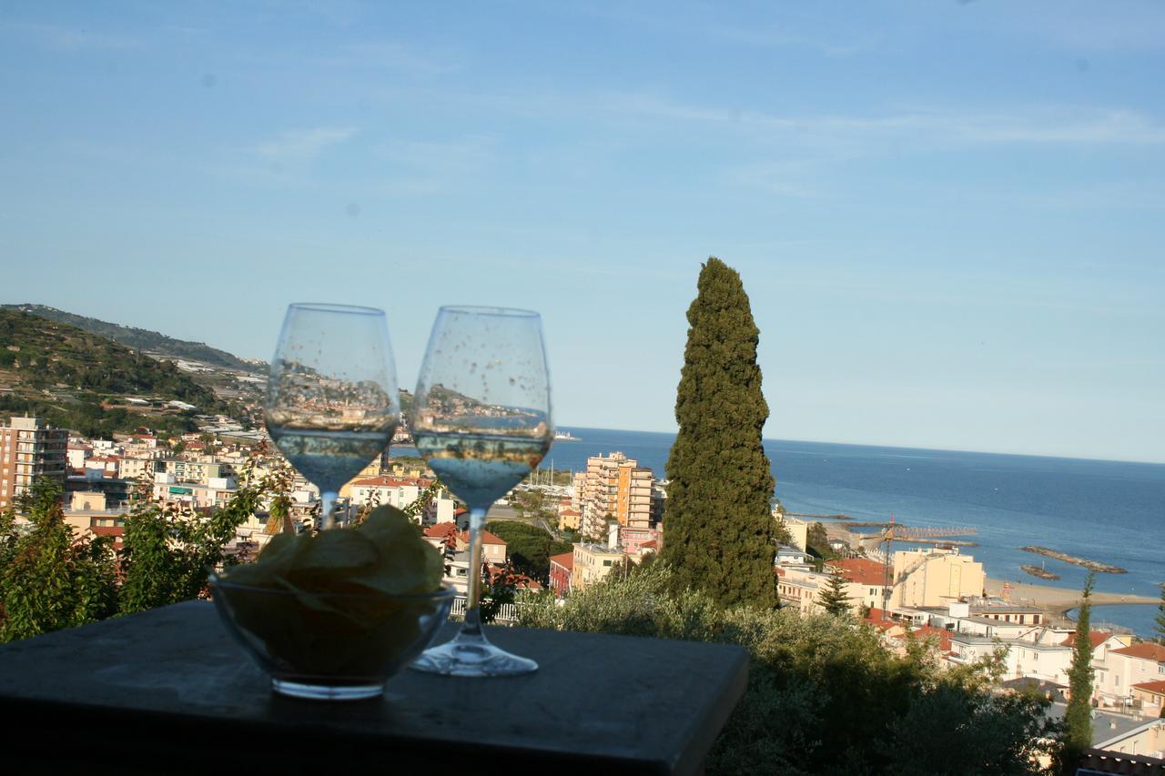 La Dolce Vita Arma di Taggia Luaran gambar
